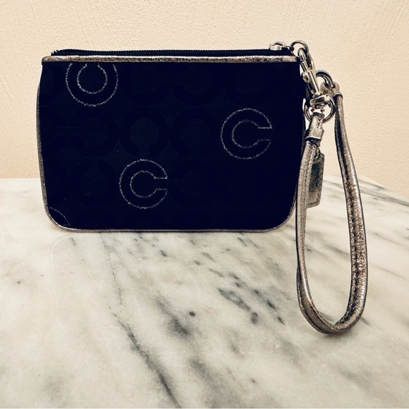 Coach Women's Black Silver Trim SIGNATURE POPPY 1941 Wristlet and Dust Bag - Picture 4 of 8
